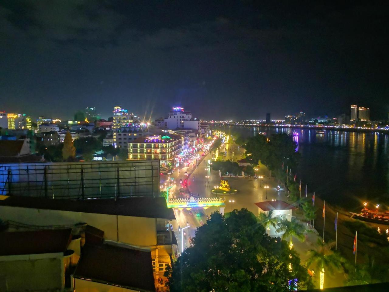 4 Rivers Hotel Phnom Penh Exterior foto